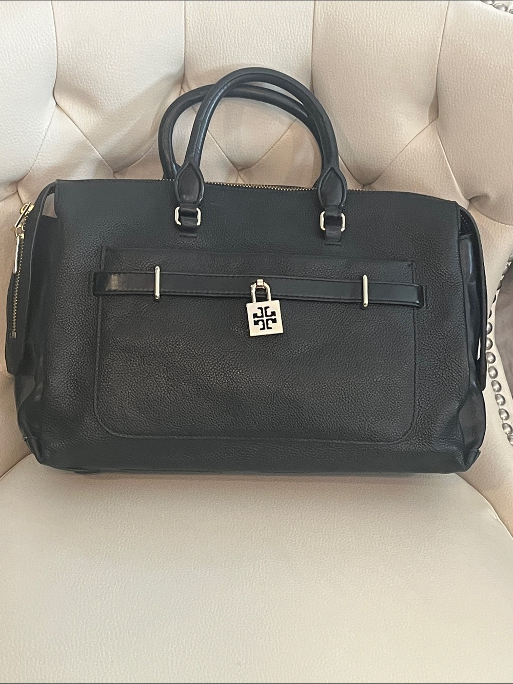 Tory Burch Black Pebbled Leather Satchel Handbag Many compartments Beautiful